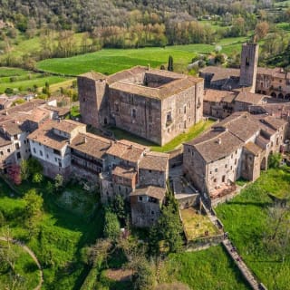 Tour Medieval en grupo reducido: Besalú, Castellfollit y Santa Pau desde Barcelona 5