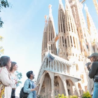 Sagrada Familia: Entrada sin colas + visita guiada + acceso a las torres 1