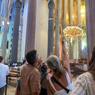 Sagrada Familia: Entrada de acceso rápido + Tour guiado privado 10