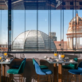 Desayuno Buffet en Ella Sky Bar 1