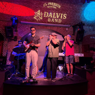 Jam Session: Música en vivo con Dalvis Band 5