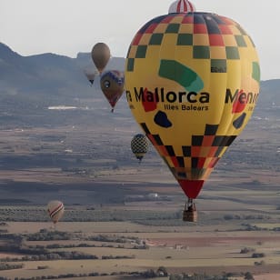 Private Balloon Flight Over Mallorca for Two People