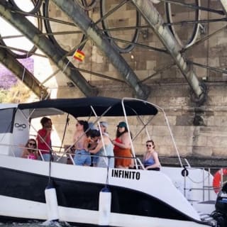 Sevilla: Paseo guiado en barco por el Guadalquivir 4
