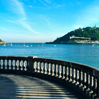 San Sebastián: visita guiada de historias y leyendas con humor 7