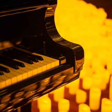 Foto 2 de Candlelight: Queen vs. The Beatles