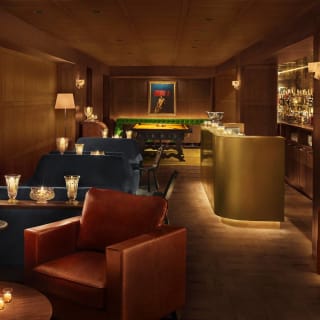 Martini & Fries en Punch Room 7