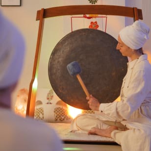 Meditación Kundalini y relajación con Gong tocado en directo