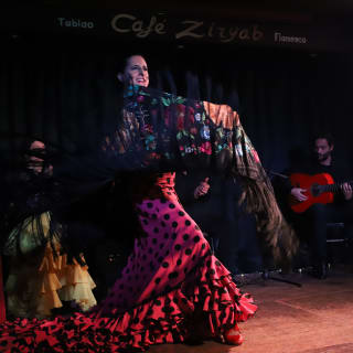 Flamenco íntimo en Café Ziryab con bebida incluida 9