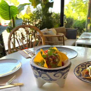 Menú mexicano con tacos en La Chingona Aravaca 3