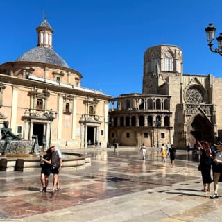 Valencia: Visita guiada en bicicleta eléctrica para grupos pequeños 4