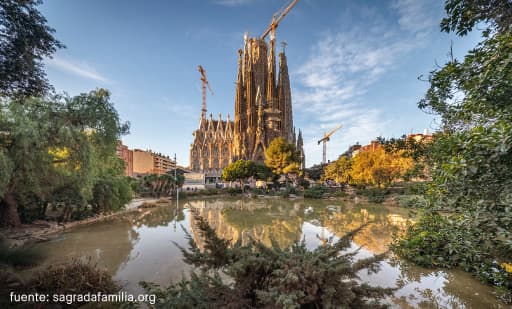 La Sagrada Familia La Sagrada Familia 1