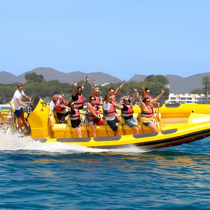 1 Hour of Adrenaline and Speedboat adventure in Alcúdia