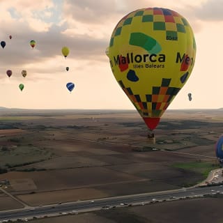 Romantic Sunrise Balloon Tour in Majorca 6