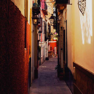 Ruta nocturna guiada por la Sevilla encantada (tour en Español) 4