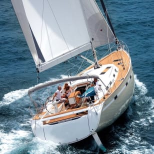 Paseo en velero y tour de vino de Alella