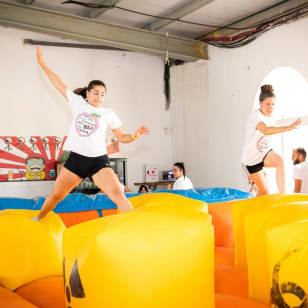 Humor Amarillo + Cena 5º Pino y Discoteca