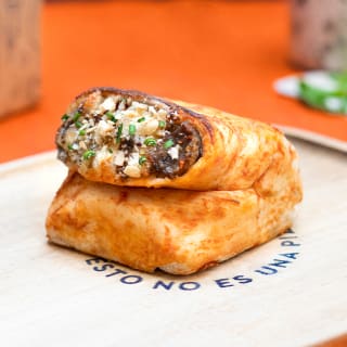 Menú de Tino para dos: empanada, pizza y burrito todo en uno 2